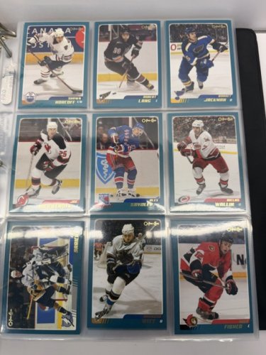 300 APPROX ASSSTD 2003 O-PEE-CHE NHL HOCKEY CARDS image 15
