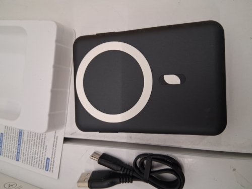 YIISONGER MAGNETIC WIRELESS POWER BANK - 10,000 MAH - black -(MODEL: KT-D011) image 4