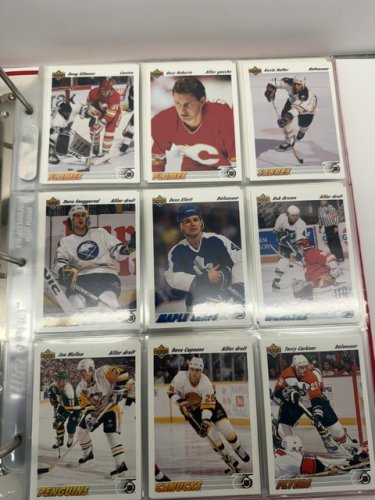 1300+ APPROX ASSSTD 1991/92/93 NHL UPPER DECK HOCKEY CARDS IN ENGLISH AND FRENCH VERSIONS image 8