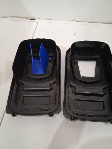 2pk broil king pellet lid with spout - blue/black (model:66900) image 3