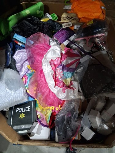 assorted MIXED item MYSTERY PALLET - VARIOUS PRODUCTS - aprox 300+ - (pallet #42) image 3