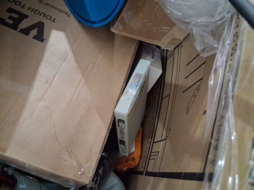 assorted MIXED item MYSTERY PALLET - VARIOUS PRODUCTS - aprox 300+ - (pallet #19) image 10
