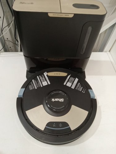 Shark matrix plus 2-in-1 Robot Vacuum and Mop with XL HEPA Self-Empty Base, Bagless, 60-Day Capacity & Matrix Clean Navigation - black/gold (model: aV2610bfca/rv2600ca) image 6