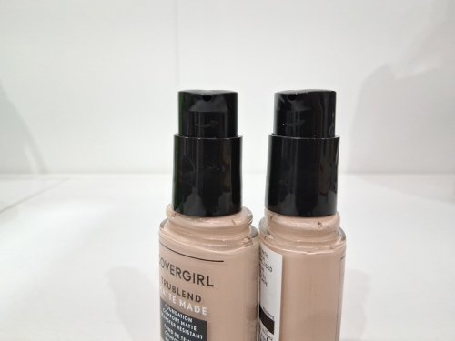 2 covergirl trublend matte made foundations - 30ml each - light ivory (l20) image 4