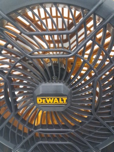 DEWALT CORDLESS 3 BLADE JOBSITE FAN - MAX 20V, UP TO 650 CFM **TOOL ONLY** - BLACK/YELLOW (MODEL: DCE512B) image 5