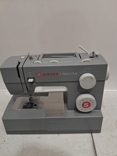 SINGER Heavy Duty High Speed Sewing Machine - GREY (MODEL: HD4423) image 4