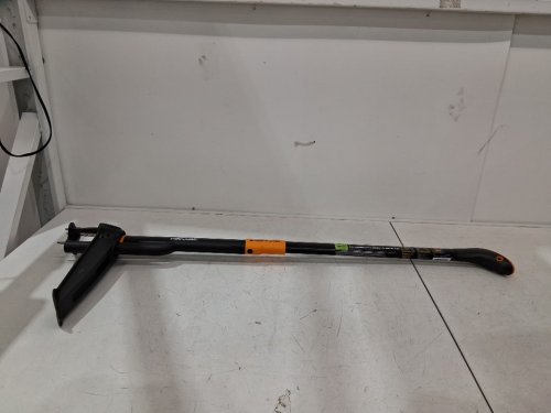 FISKARS DELUXE STAND-UP WEEDER GARDENING & LANDSCAPING TOOL - BLACK, ORANGE image 2