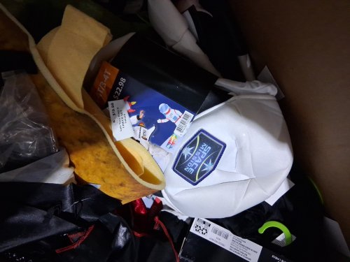 assorted MIXED item Halloween costume MYSTERY PALLET - VARIOUS costumes - aprox 150+ (PALLET #5) image 8