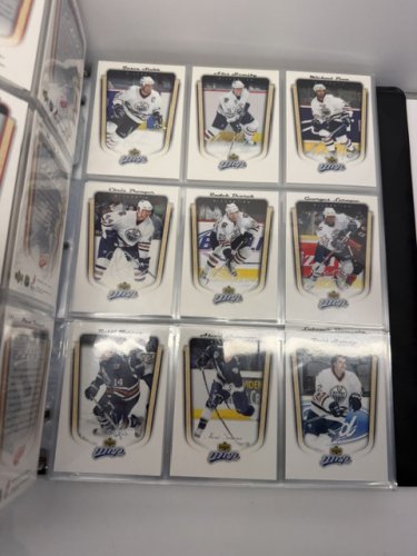 370 APPROX ASSSTD 2005 UPPER DECK MVP HOCKEY NHL CARDS image 12