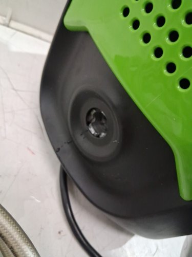 GREENWORKS COMPACT PRESSURE WASHER - 1.2GPM/13AMP/1500PSI - BLACK/GREEN (MODEL: GPW1501) image 9