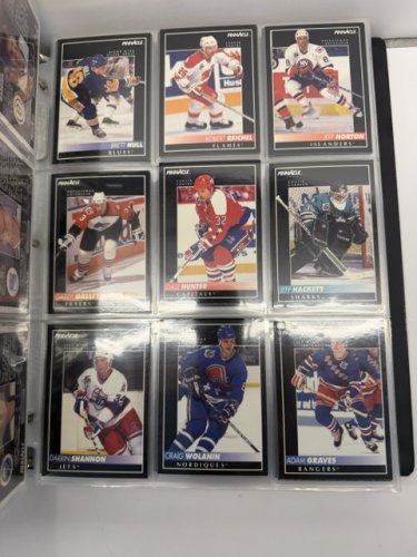 APPRX 630+ ASSSTD PINNACLE 1992/93 HOCKEY CARDS image 15