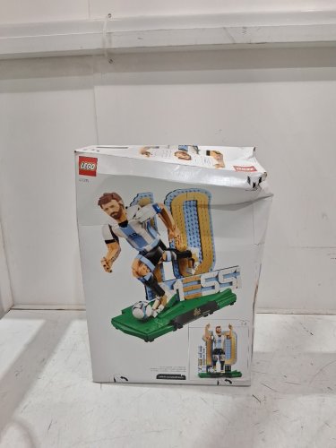 958PC LEGO Lionel Messi – Soccer Legend SET (MODEL:43015) image 2