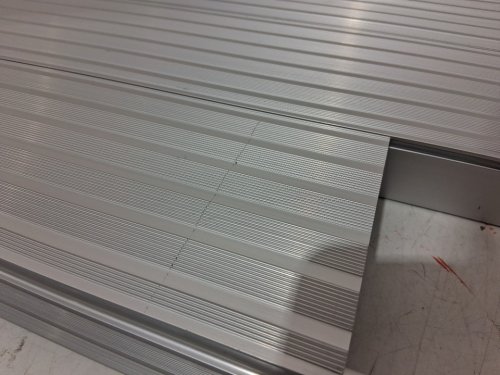 VEVOR Door Threshold Ramp -  3" Rise, 800LB Load Capacity - (MODEL: Z2UAV0) image 5