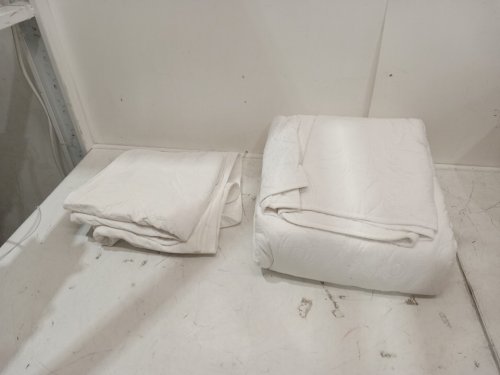 3pc laura ashley blanket ad pillowcase set - queen - white image 3