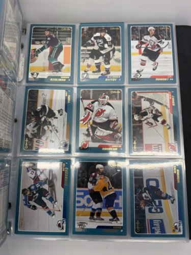 300 APPROX ASSSTD 2003 O-PEE-CHE NHL HOCKEY CARDS image 16