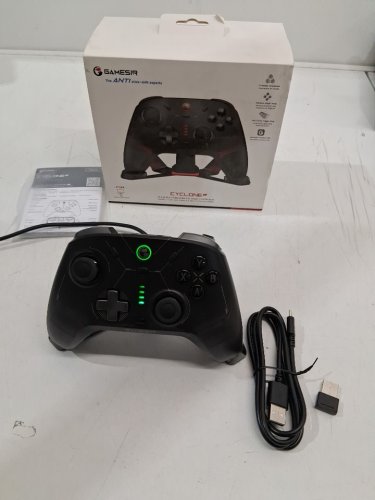 gamesir cyclone 2 with charger - black image 2