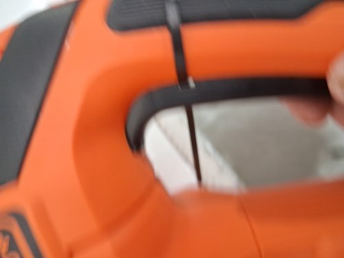 BLACK+DECKER 20V BARE MAX LITHIUM ION CORDLESS HEDGE TRIMMER WITH BATTERY (MODEL: LHT2220B) image 4