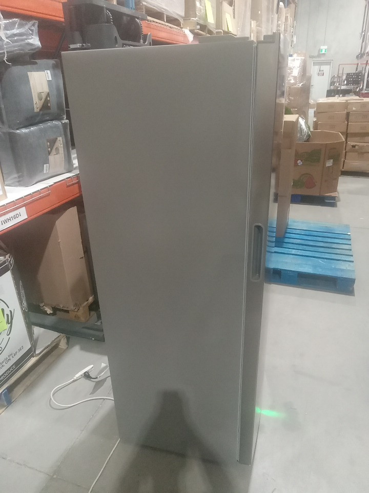 Frigidaire Garage Ready Upright Freezer with reversible door - 13 Cu. Ft. - Stainless Steel (model:FFFU13F2VV) image 5