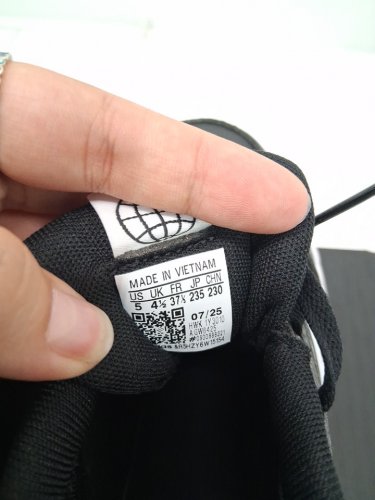 KID'S ADIDAS TENSAUR SPORT 2.0 SPORTSWEAR SHOE - SIZE 5 - WHITE/BLACK - (MODEL: JQ2872 1927856) image 4