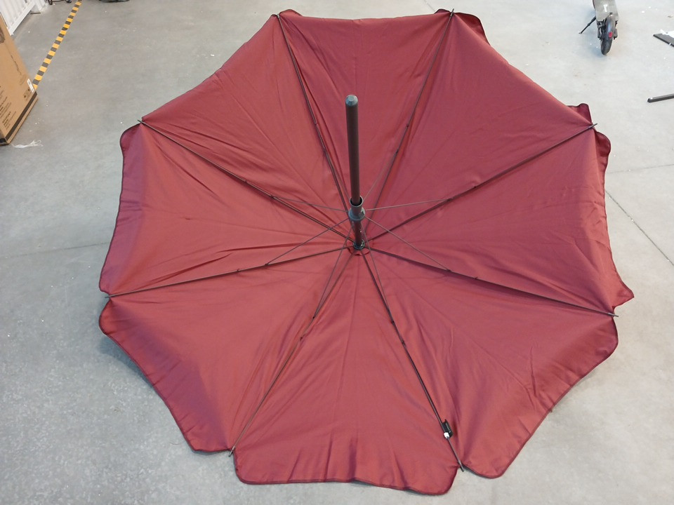 ammsun patio umbrella with push button tilt for small table - 6.5ft - maroon (model: AM76004) image 5