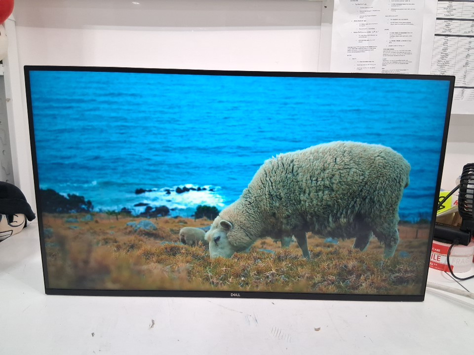 Dell 27 Plus QHD USB-C Monitor with built in speakers - 16:9 RATIO - 144hz REFRESH RATE - 27" SCREEN - ASH WHITE (MODEL: S2725DC) image 14