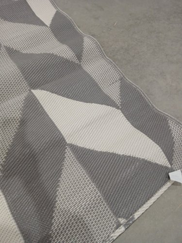 LARGE OUTDOOR GEOMETRIC AREA RUG - 7.6FT X 5FT - GREY/WHITE image 4