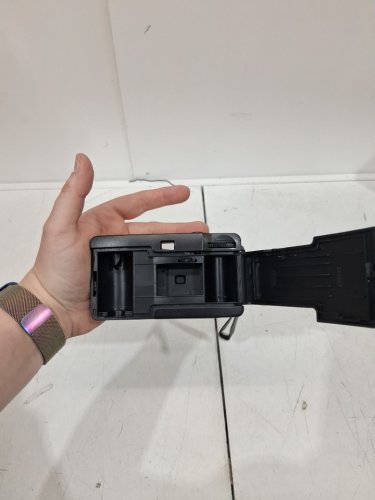 Kodak Ultra F9 Reusable 35mm Film Camera - built-in flash - Black/Yellow (MODEL: 490172) image 4