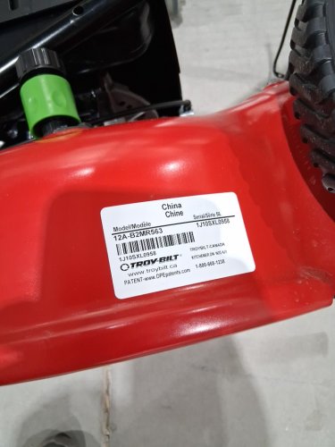 troy-bilt Self-Propelled walk behind Lawn Mower - 20OZ engine oil capacity - 159cc - 21" deck cutting width - black/red (model:12A-B2MR563) image 7