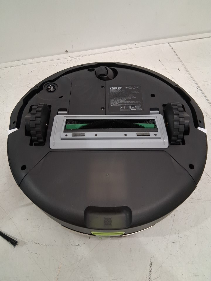 iRobot Roomba 105 Vac Robot Vacuum - Intense Power-Lifting Suction - Ideal for Pet Hair - black (model: Q314020) image 4