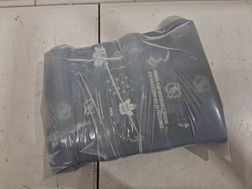 NHL TORONTO MAPLE LEAFS REVERSIBLE THROW BLANKET - 50" X 60" - BLUE/WHITE (MODEL: 1908084) image 4