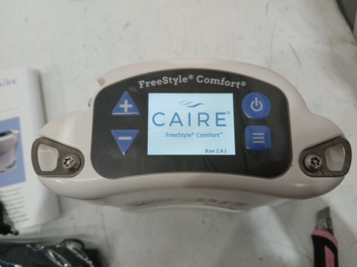 CAIRE FreeStyle Comfort Portable Oxygen Concentrator with 8 and 16 hour cell batteries, carry bag - white (model:as200-203) image 3