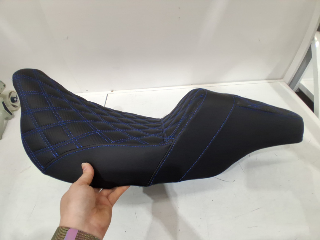 Motorcycle 2-up Seat Driver Passenger Touring Seat - for Harley softail Classic Street Glide Road Glide 2018-2026 - black/blue (model: 808-07B-17501) image 4
