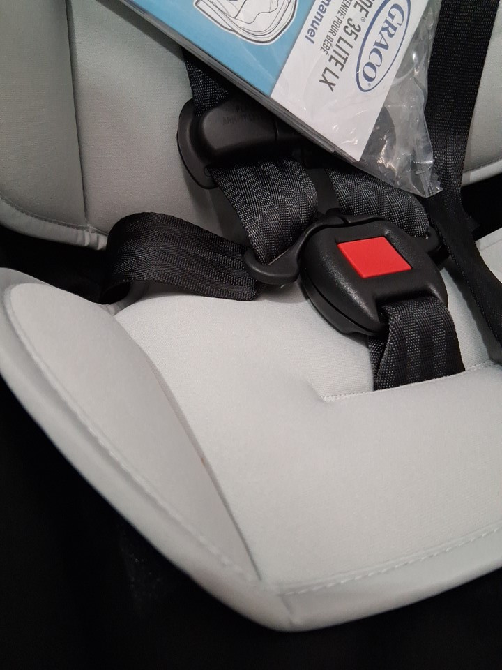 GRACO SNUGRIDE 35 LITE LX INFANT CAR SEAT - MAX WEIGHT 34LBS - BLACK/GREY (MODEL: 2119658) image 4
