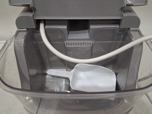 Frigidaire Countertop Crunchy Chewable Nugget Ice Maker - 28lb per day - 1L capacity - 200w - stainless steel (model: EFIC228) image 9