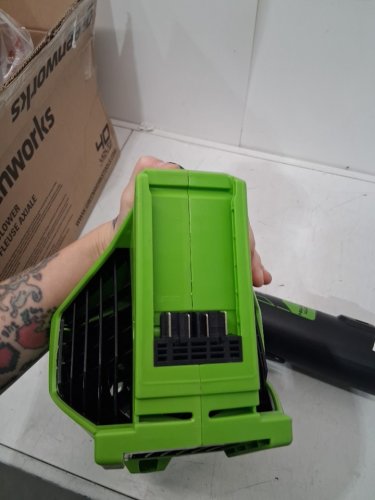 GREENWORKS CORDLESS JET LEAF BLOWER *tool only* - 40V / 125MPH / 450CFM - GREEN (MODEL: blf346) image 5