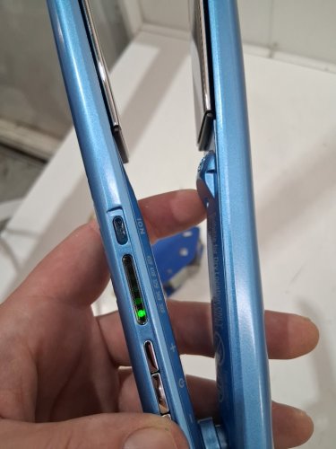 babylisspro nano-titanium and ceramic flat iron - maximum smoothness and shine - 1 1/4" - blue -(model: bnt9125tc). image 4