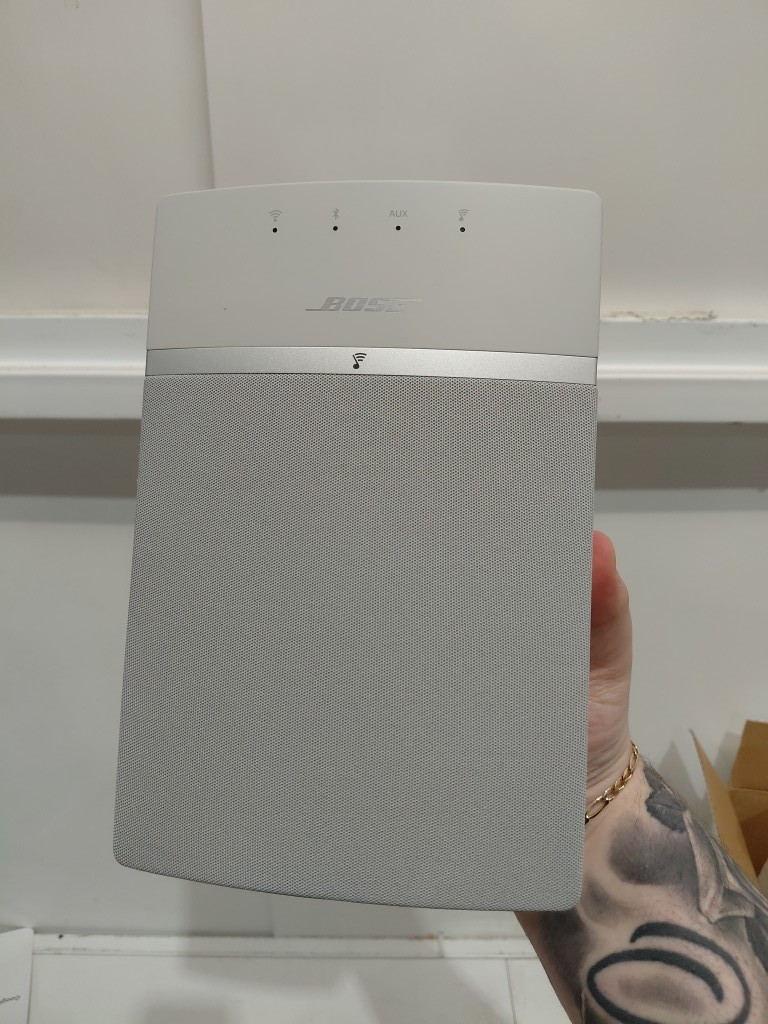 BOSE SOUNDTOUCH 10 WIRELESS BLUETOOTH SPEAKER- SILVER WHITE image 4