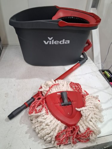 Vileda EasyWring Spin Mop Bucket Floor Cleaning System with Power Mop Head & extendable handle - red/grey (model: 172880/10683010609981/183310) image 3