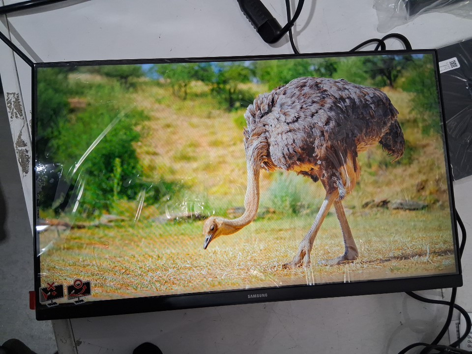 samsung s3 22" full hd monitor with eye saver - 100hz - black (model: s22d300gan) image 5