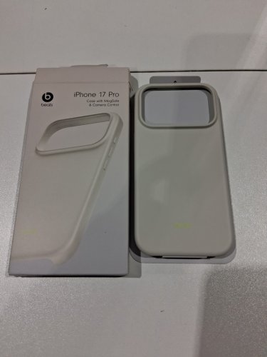 Beats case with MagSafe & Camera control FOR iPhone 17 Pro - Stone (model: A3507) image 2