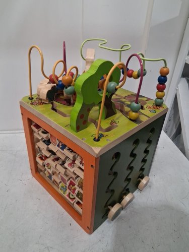 BATTAT WOODEN ACTIVITY CUBE DISCOVER FARM ANIMALS ACTIVITY CENTER FOR KIDS 1 YEAR+ - multi-colour (MODEL:‎ BT4599C1Z/bt4672z) image 3