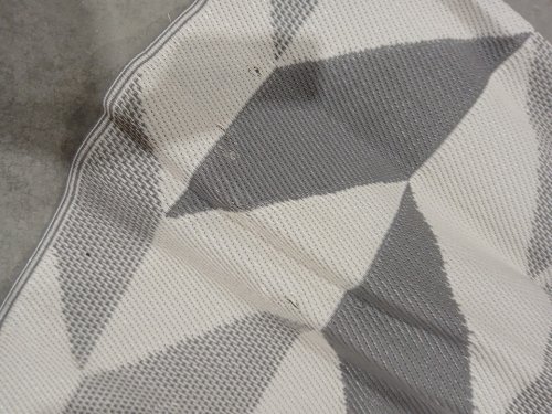 LARGE OUTDOOR GEOMETRIC AREA RUG - 7.6FT X 5FT - GREY/WHITE image 6
