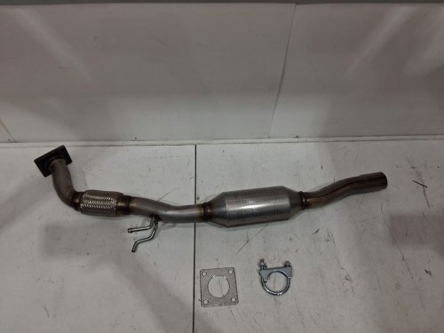 A-Premium Catalytic Converter - Compatible with Volkswagen Jetta 2001-2005, Golf 2001-2006, Beetle 2001-2005, 2.0L - (model: CCT42766-C) image 3