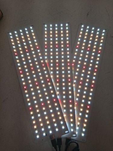 3PK FULL-SPECTRUM USB-C LED GROW LIGHT PANELS - 12"x3"/each image 2