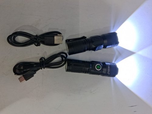 2pk unroevs rechargeable magnetic mini flashlight - black image 3