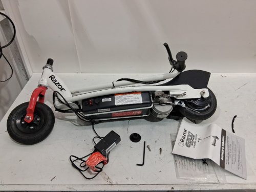 Razor e200 Electric Scooter - white / red (13112410) image 5