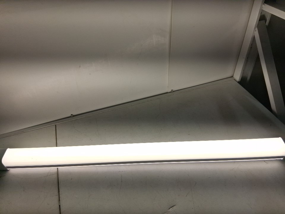 KODA Modern Directional Shop Light with Motion Sensor - 6000 lumens - 45.6"x2.9" - white (model:1862499) image 4
