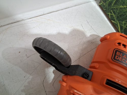 BLACK AND DECKER 3 IN 1 Corded COMPACT MOWER - 12" - Orange/Black - (Model: MTE912) image 6