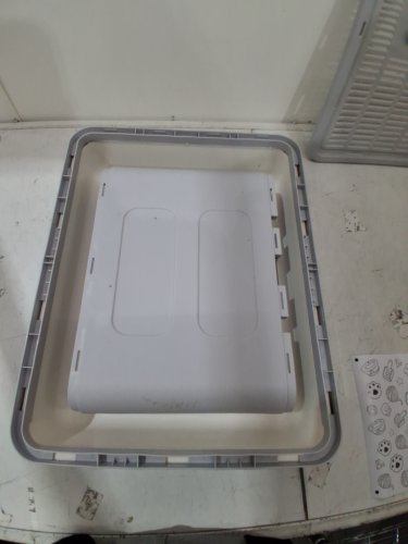 UNBRANDED FOLDING CAT LITTER BOX WITH FRONT ENTRY, TOP EXIT, AND SCOOP, 21.5" x 16" x 15" - GREY/WHITE image 2
