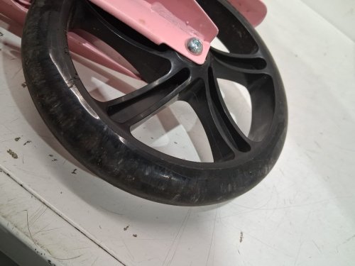 Kid's Welmotive Kick Scooter WITH ADJUSTABLE HANDLE BARS - 220lbs max - Pink (MODEL: d005) image 9